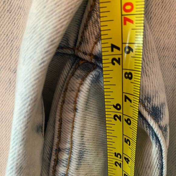 Judy Blue Women's size 16W Slim Fit Light Wash Jeans Minimalist Stretchy - Picture 8 of 10